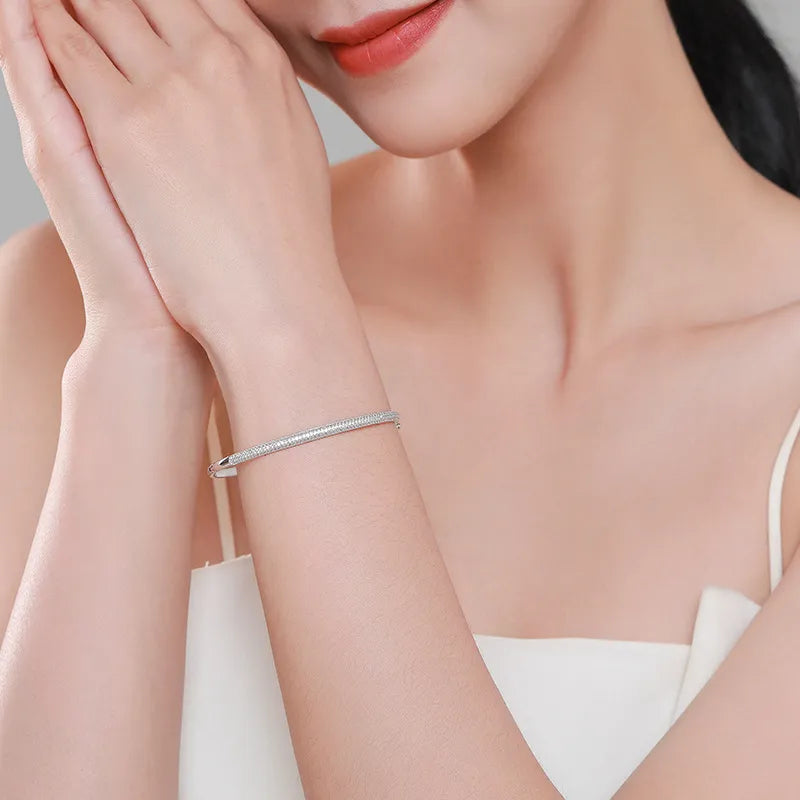 Oval Shine Bracelet – 925 Silver Edition