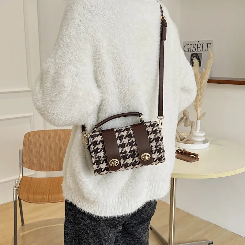 Old Money Handbag – Houndstooth Structured