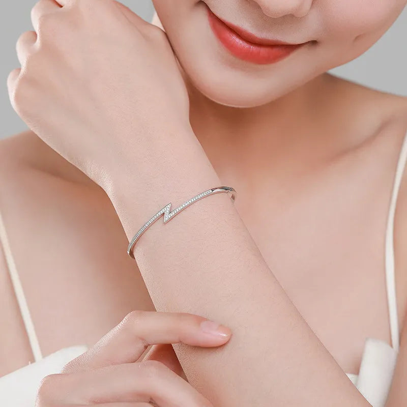 Lightning Glow Bracelet – 925 Silver Edition